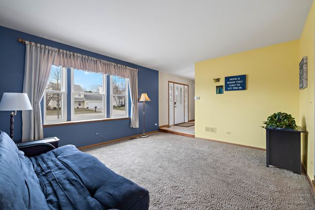 1278 Regent Drive, Mundelein, IL 60060