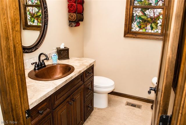 40011 Hope Court, Elyria, OH 44035