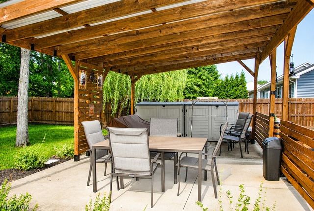 40011 Hope Court, Elyria, OH 44035