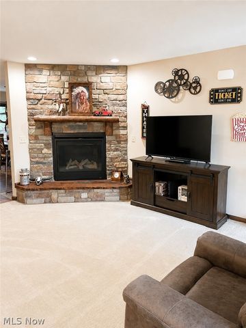 40011 Hope Court, Elyria, OH 44035