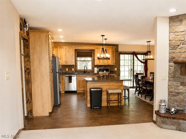 40011 Hope Court, Elyria, OH 44035
