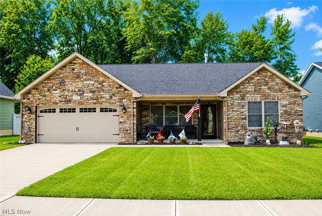 40011 Hope Court, Elyria, OH 44035