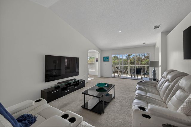 7676 Springwater Place 201, Boynton Beach, FL 33437