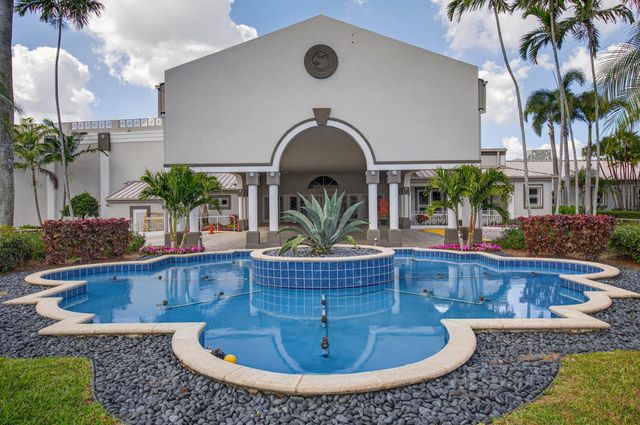 7676 Springwater Place 201, Boynton Beach, FL 33437