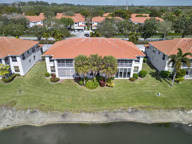 7676 Springwater Place 201, Boynton Beach, FL 33437