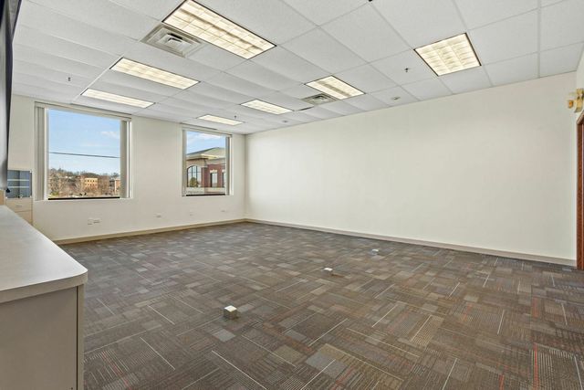 9645 Lincolnway Lane 211, Frankfort, IL 60423