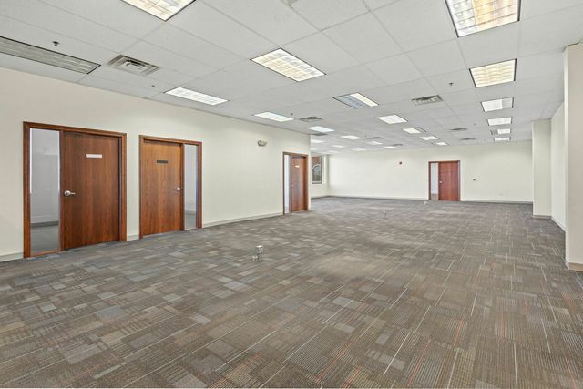 9645 Lincolnway Lane 211, Frankfort, IL 60423
