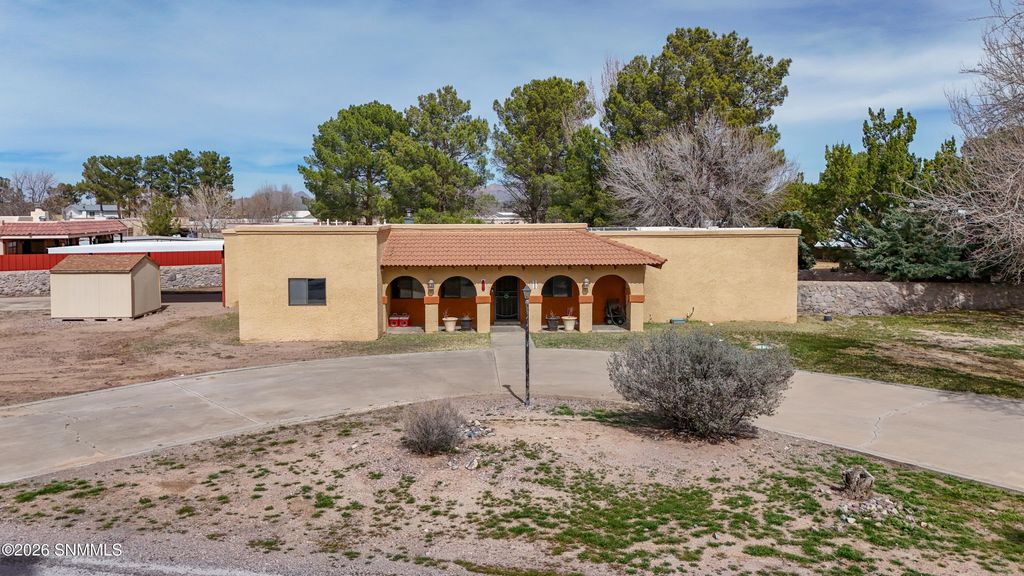 1430 Tierra Del Sol Drive, Las Cruces, NM 88007