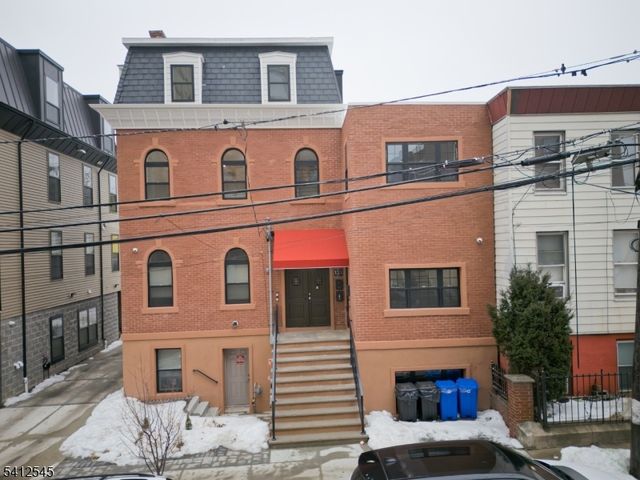 133 Clifton Pl 2, Jersey City, NJ 07304