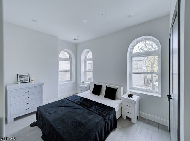 133 Clifton Pl 2, Jersey City, NJ 07304