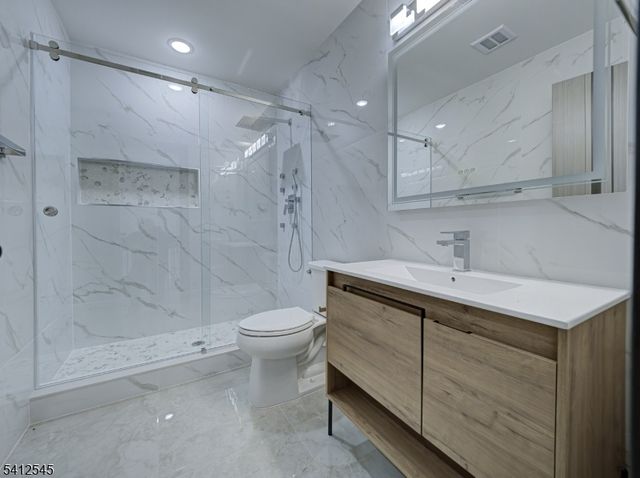 133 Clifton Pl 2, Jersey City, NJ 07304