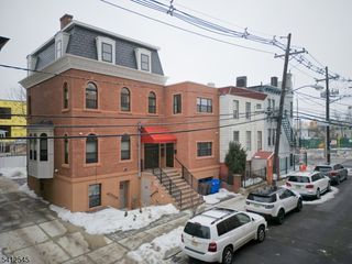 133 Clifton Pl 2, Jersey City, NJ 07304