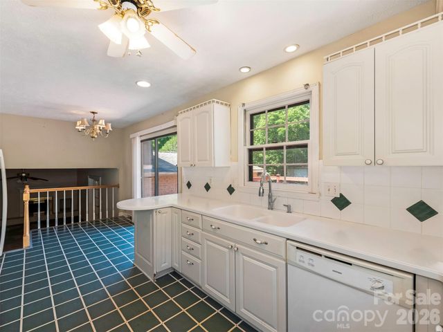 12301 Oakhaven Drive, Charlotte, NC 28273