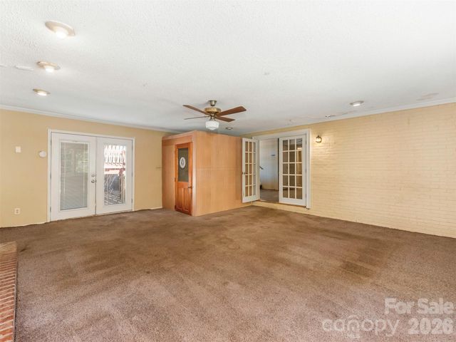 12301 Oakhaven Drive, Charlotte, NC 28273