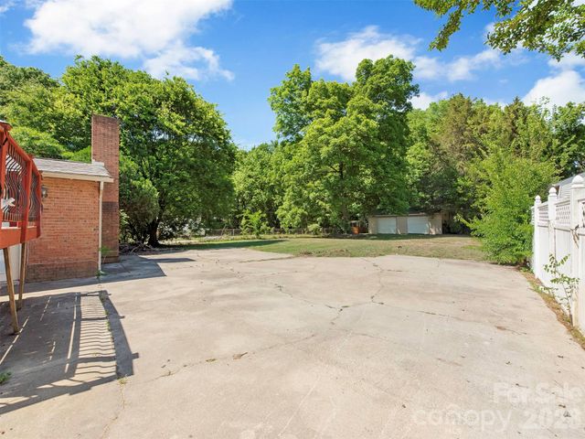 12301 Oakhaven Drive, Charlotte, NC 28273