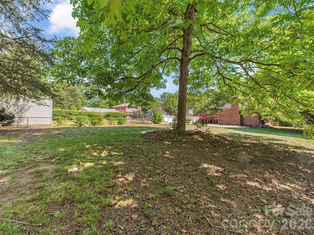 12301 Oakhaven Drive, Charlotte, NC 28273