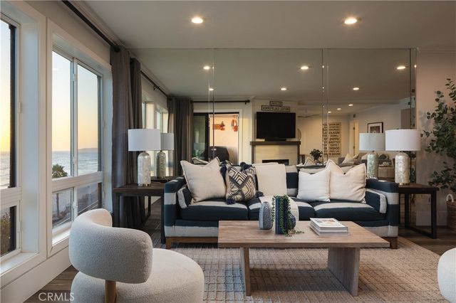 423 Avenida Granada 2, San Clemente, CA 92672