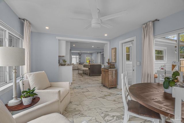 306 Shoreline Dr, Gulf Breeze, FL 32561