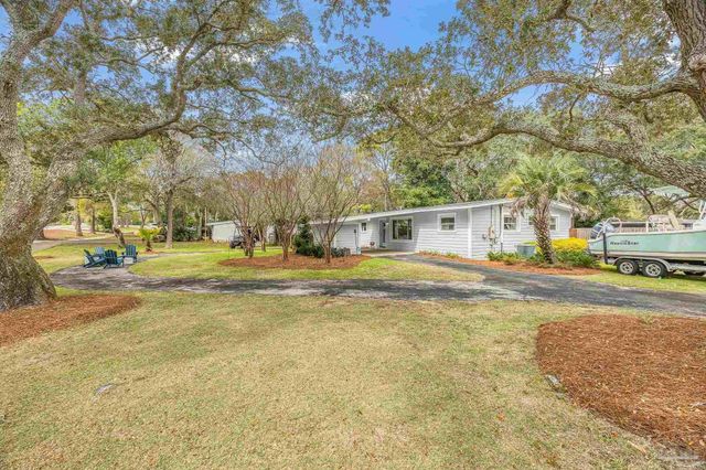306 Shoreline Dr, Gulf Breeze, FL 32561