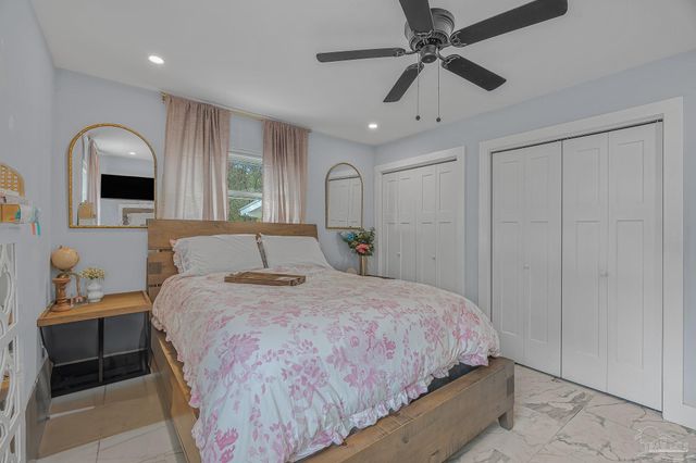 306 Shoreline Dr, Gulf Breeze, FL 32561