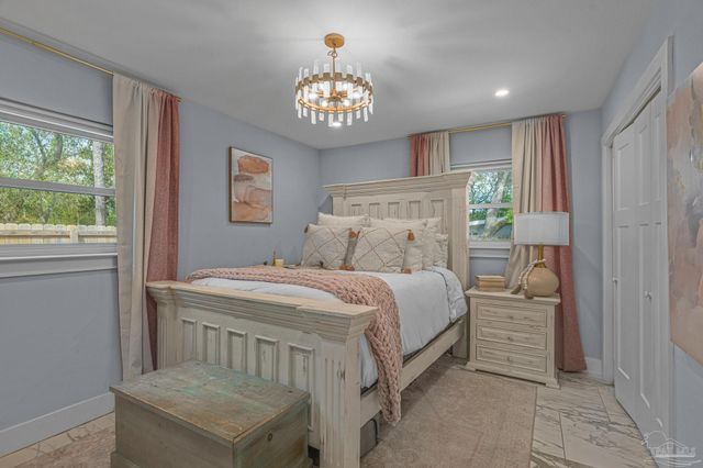 306 Shoreline Dr, Gulf Breeze, FL 32561