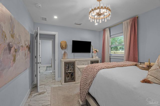 306 Shoreline Dr, Gulf Breeze, FL 32561