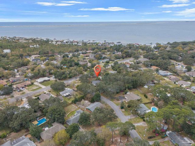 306 Shoreline Dr, Gulf Breeze, FL 32561