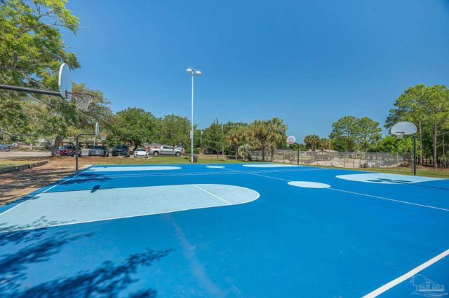 306 Shoreline Dr, Gulf Breeze, FL 32561
