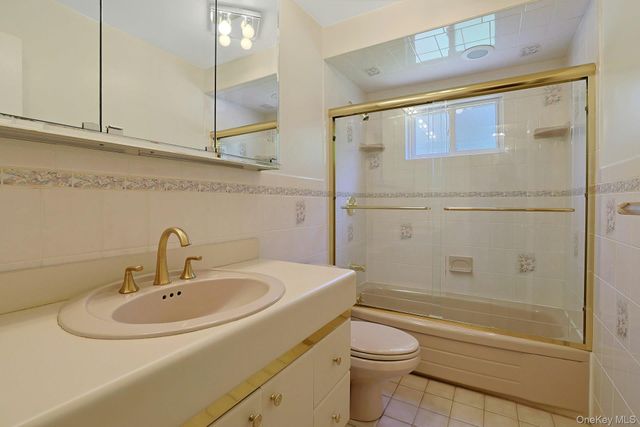 19 Von Beaste Lane, Congers, NY 10920