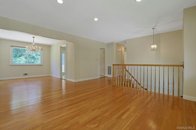 19 Von Beaste Lane, Congers, NY 10920