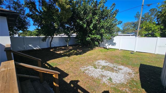 3011 W SPRUCE STREET, Tampa, FL 33607