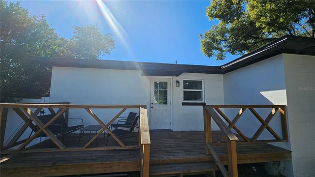 3011 W SPRUCE STREET, Tampa, FL 33607