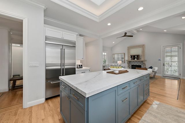 910 Cambridge Avenue, Menlo Park, CA 94025