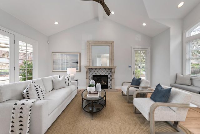 910 Cambridge Avenue, Menlo Park, CA 94025