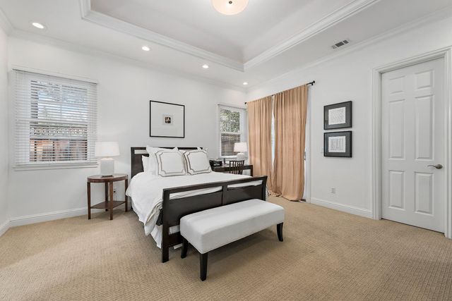 910 Cambridge Avenue, Menlo Park, CA 94025