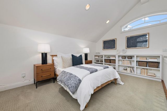 910 Cambridge Avenue, Menlo Park, CA 94025