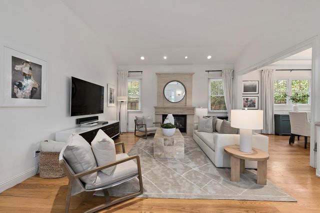 910 Cambridge Avenue, Menlo Park, CA 94025