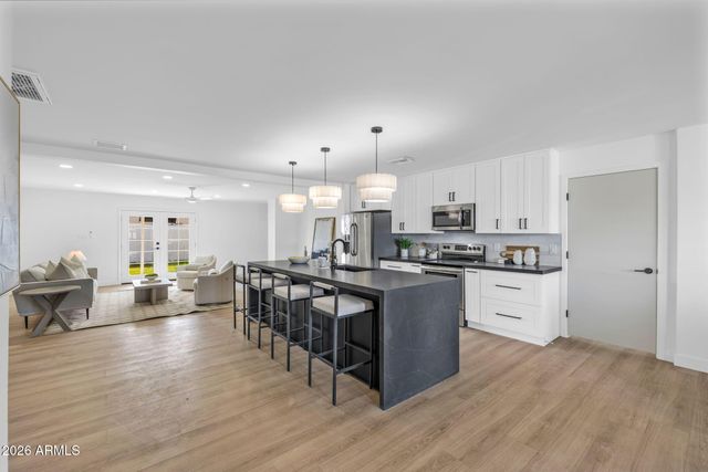 7415 E Holly Street, Scottsdale, AZ 85257