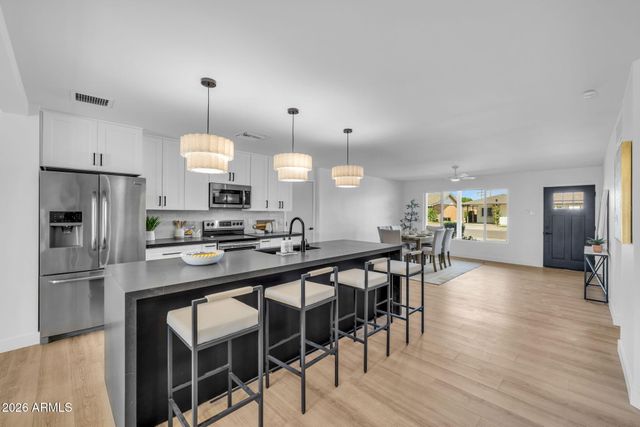 7415 E Holly Street, Scottsdale, AZ 85257