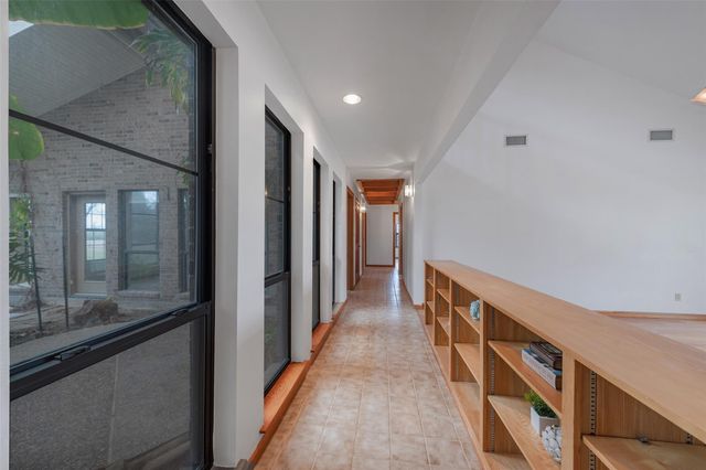 9811 Miner Road, Highlands, TX 77562