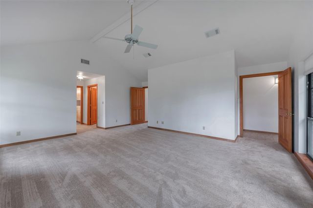 9811 Miner Road, Highlands, TX 77562