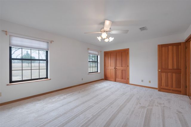 9811 Miner Road, Highlands, TX 77562