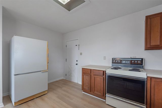 9811 Miner Road, Highlands, TX 77562