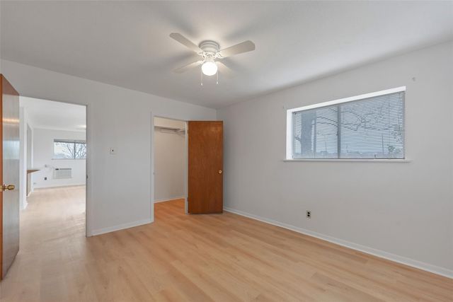 9811 Miner Road, Highlands, TX 77562