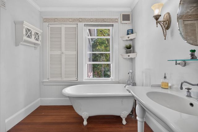 230 Main St, Chelmsford, MA 01863