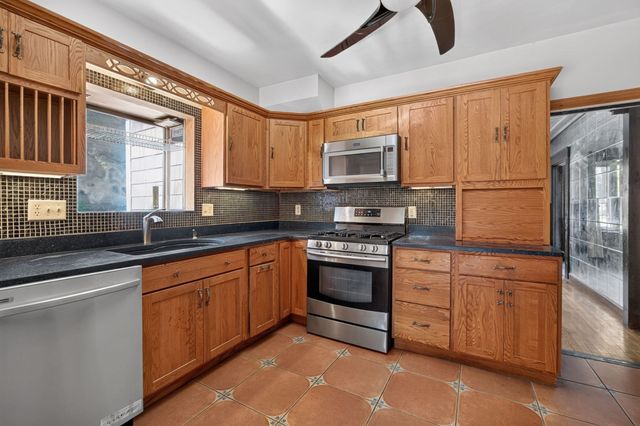 230 Main St, Chelmsford, MA 01863