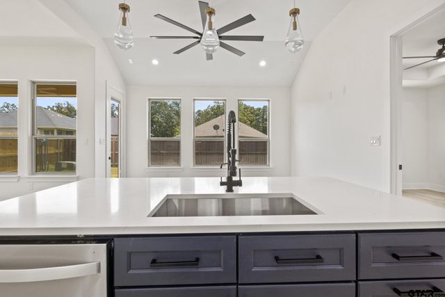 1010 Stone Wall, Mt Pleasant, TX 75456
