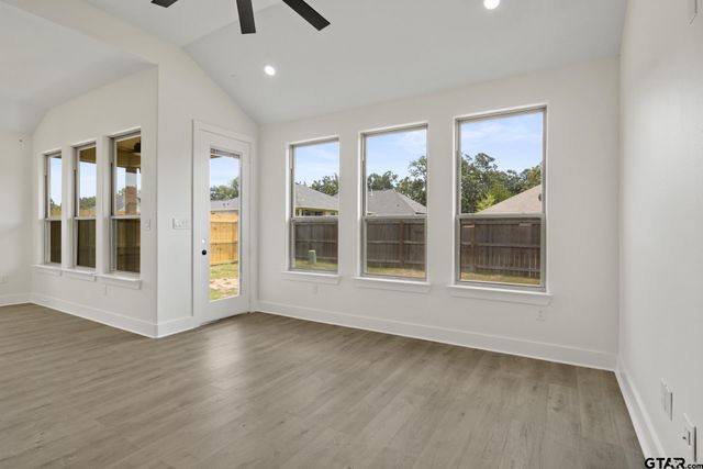 1010 Stone Wall, Mt Pleasant, TX 75456