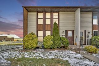 93 DANBURY CT, East Windsor, NJ 08520