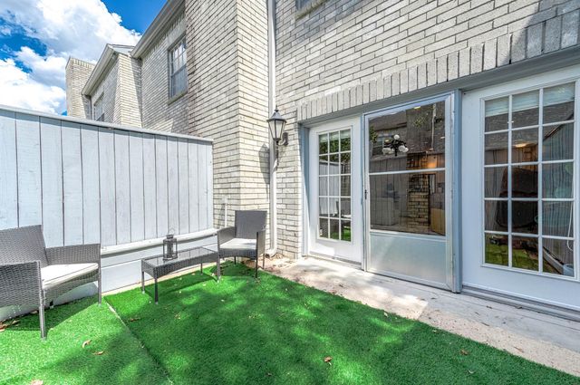 660 Wilcrest Drive 660, Houston, TX 77042